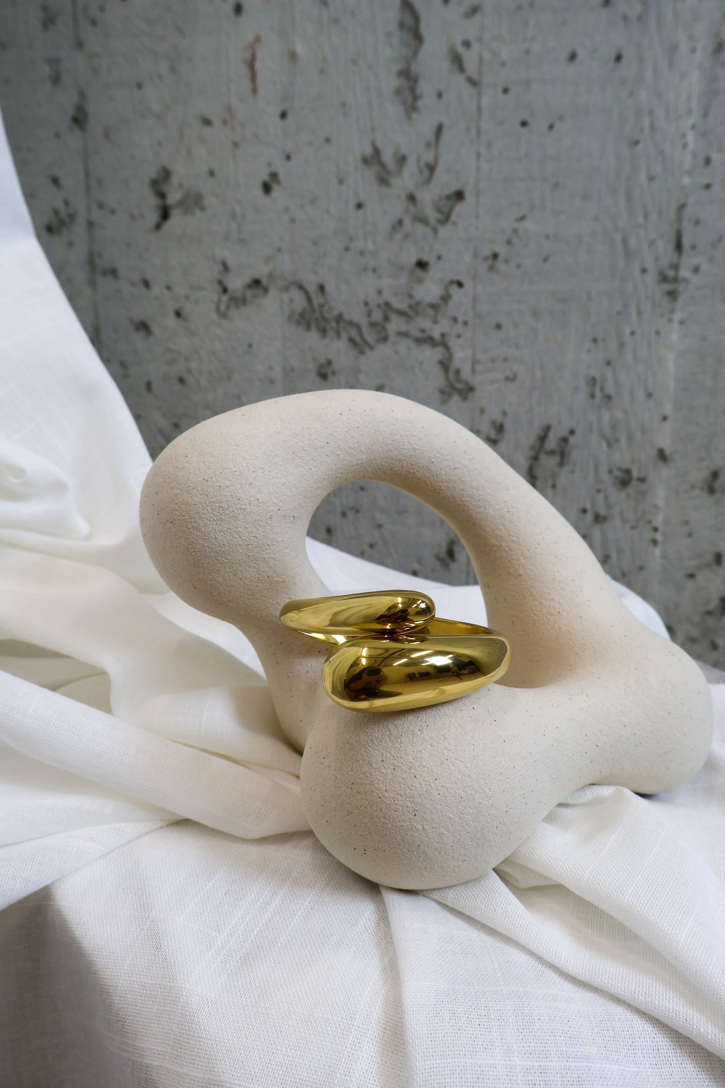 ELEVATED Curve Armband