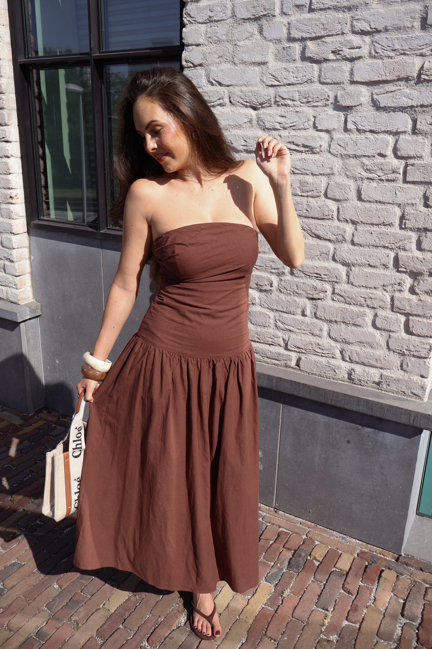 Liva strapless jurk - Bruin