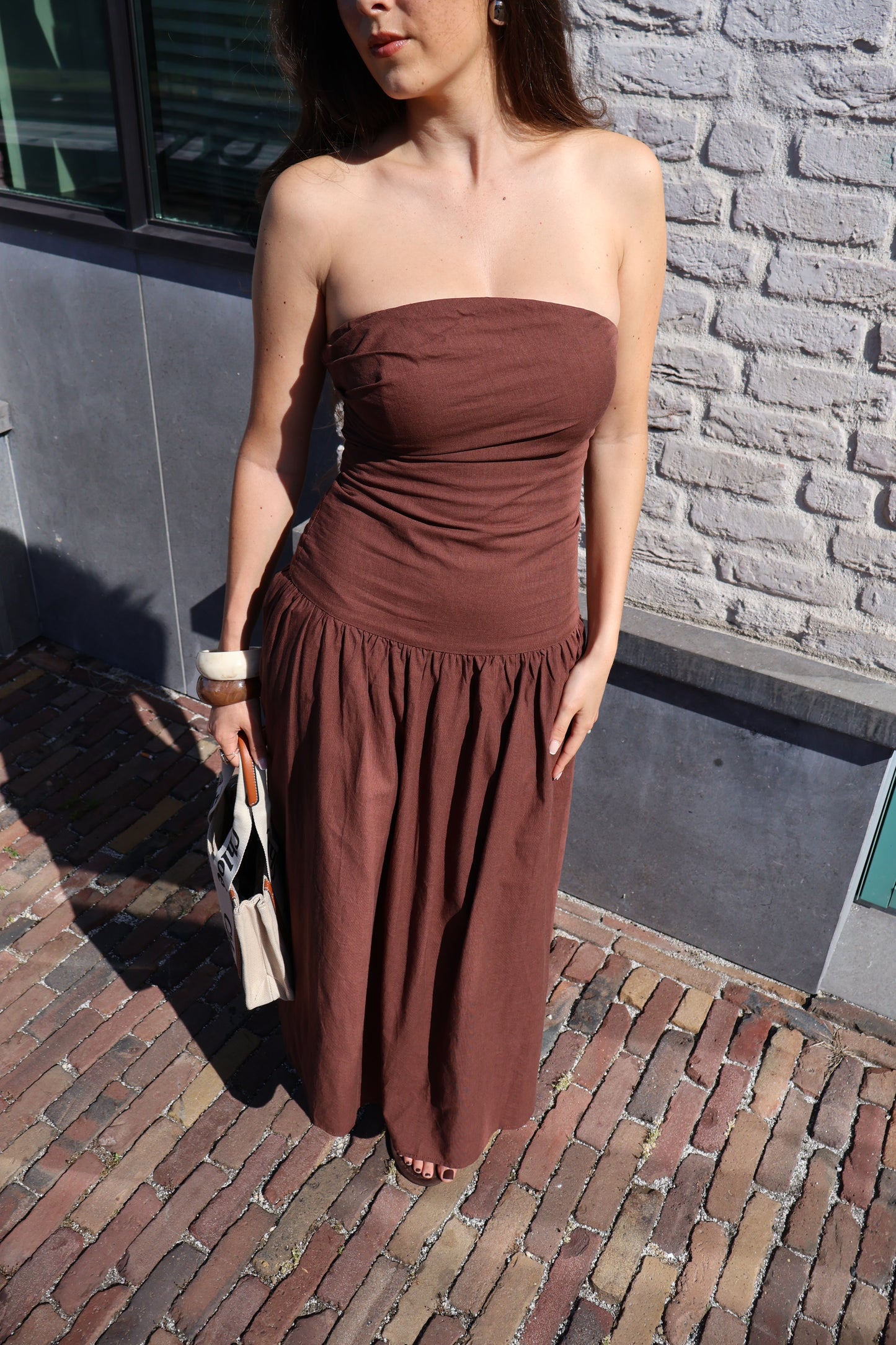 Liva strapless jurk - Bruin