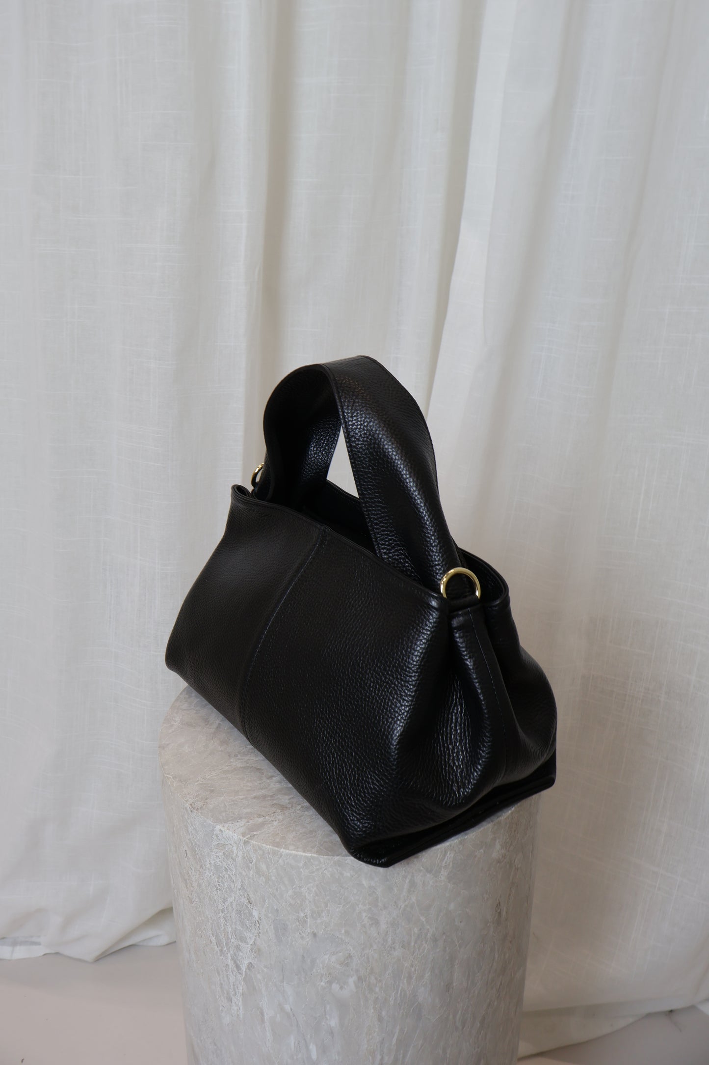 Luxe tas met geplooide vorm - Zwart