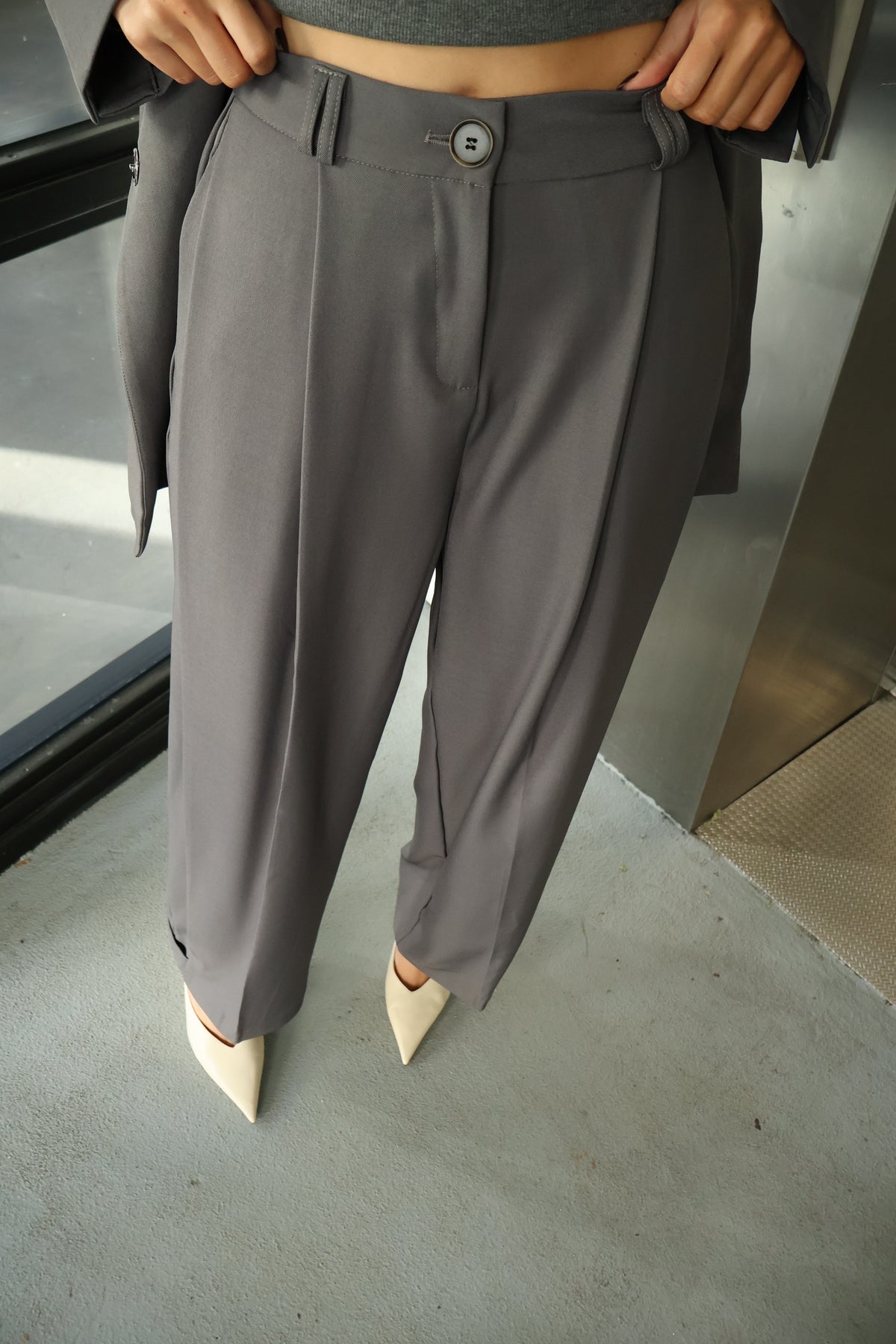 Pantalon met zij plooi - Grijs