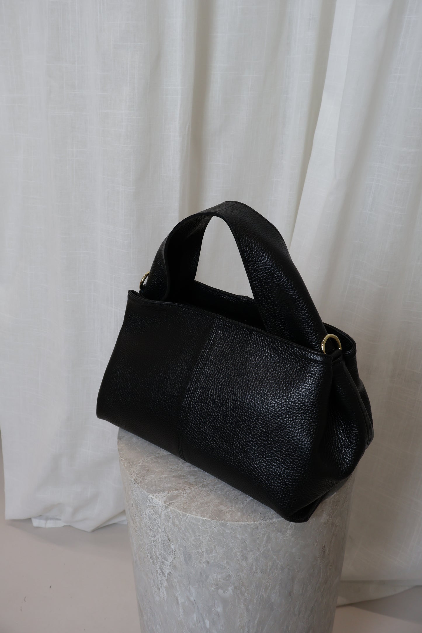 Luxe tas met geplooide vorm - Zwart