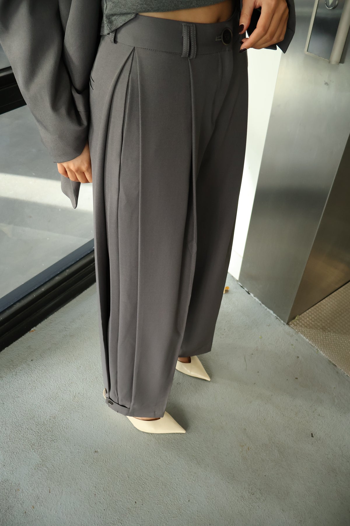 Pantalon met zij plooi - Grijs